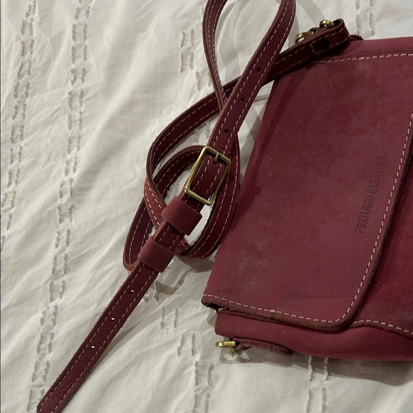 Portland Leather Goods Metro Crossbody Bag - mauve/rose - Picture 10 of 10